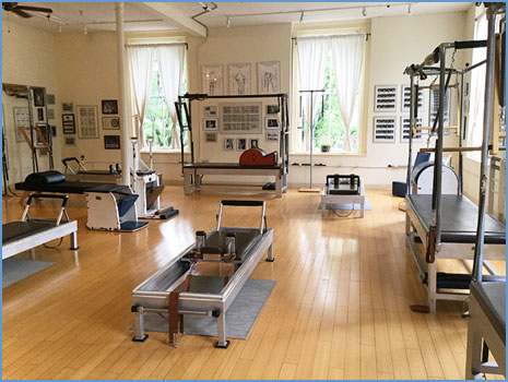 GRATZ PILATES - 86 Classic Reformer In Aluminum - Gratz™ Pilates